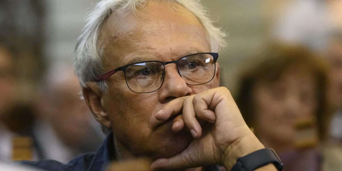 Marius Andruh devine președinte al Academiei Române după învingerea lui Mircea Dumitru