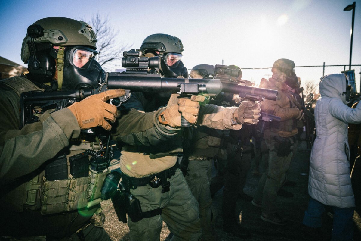 Un profesor universitar din SUA a creat o aplicație folosită pentru a contracara activitatea agenției pentru Imigrație și Vamă (ICE), după ce sistemele de supraveghere ale acestora au fost folosite pentru urmărirea și deportarea civiliilor