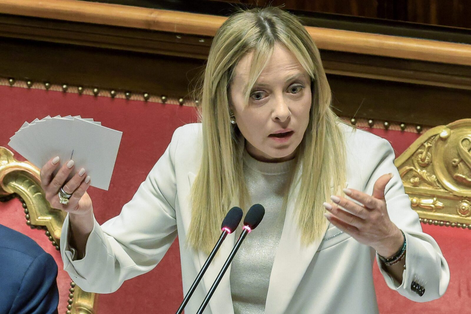 Ambasadorul Rusiei, convocat la Roma după injurii la adresa lui Meloni