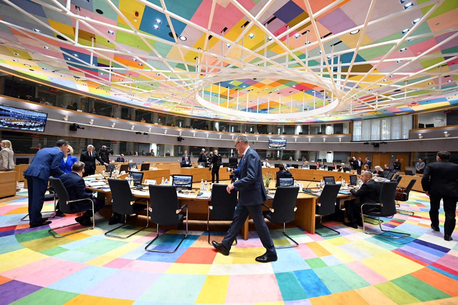 Cine-l înlocuiește pe Orban? Un nou „obstacol” în UE?