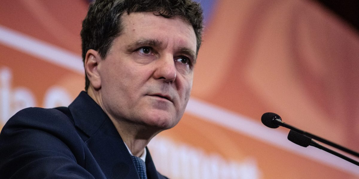 Societatea Timișoara cere ajutorul lui Nicușor Dan pentru Bolojan, în conflictul cu PSD