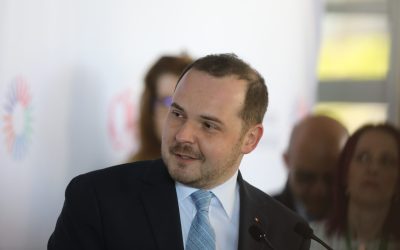 Bolnav la serviciu, risc de pierdere: Munca sau banii, dilema românului