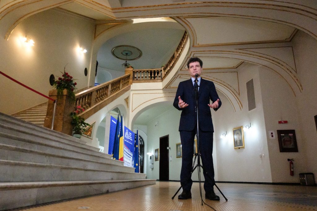 Presa maghiară: România, țară deprimată? Avertisment sumbru despre haos