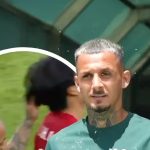 Alexandru Mitriță, gest șocant. FOTO. Românul a văzut „roșu” direct după ce și-a tras adversarul de păr! S-a înfuriat și a fost ținut cu greu de colegi