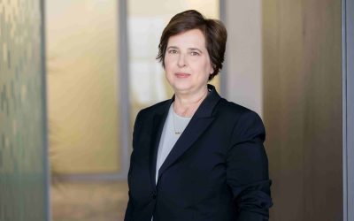 EY revoluționează auditul: AI autonomă redefinește procesele în era digitală