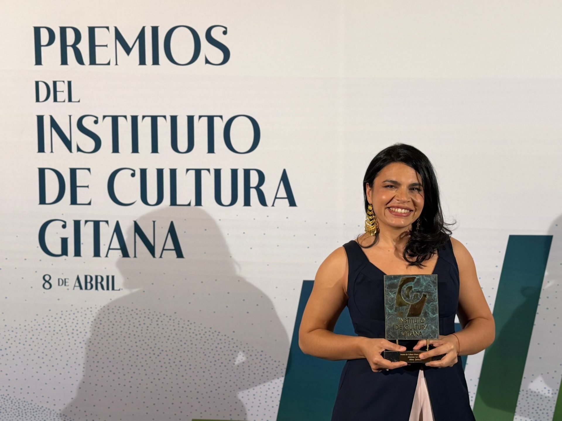 Alina Șerban, aplaudată la Madrid pentru arta de a promova cultura romă