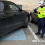 Amenzi record: ocupanții ilegali de locuri pentru dizabilități, jecmăniți cu peste 27.000 euro