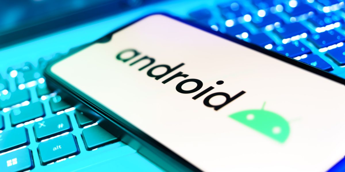 Peste 2,3 milioane de telefoane Android, infectate cu malware din Google Play