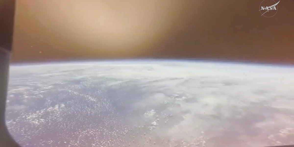 FOTO VIDEO Momentul când misiunea Artemis II revine pe Pământ, după o călătorie istorică în jurul Lunii