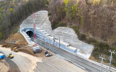 Compania Națională de Administrare a Infrastructurii Rutiere (CNAIR) a început lucrările de săpături pentru construcția unui nou tunel pe autostrada Sibiu-Pitești, în cadrul secțiunii Boița-Cornetu