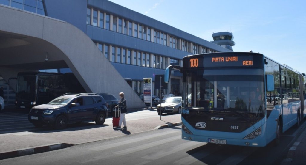 Autobuzele 100 și 442, oprire ELIMINATĂ la Aeroportul Henri Coandă, de miercuri
