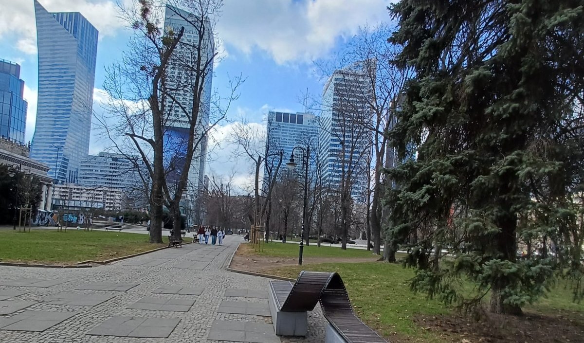 Varșovia, model pentru București: Trotuare libere și piste de biciclete