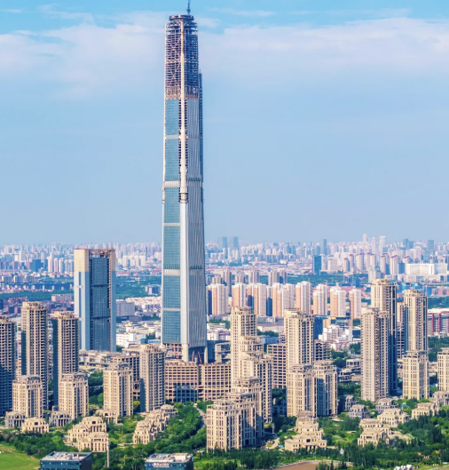 China: Gigantul Shanghai Tower, gata după 18 ani!