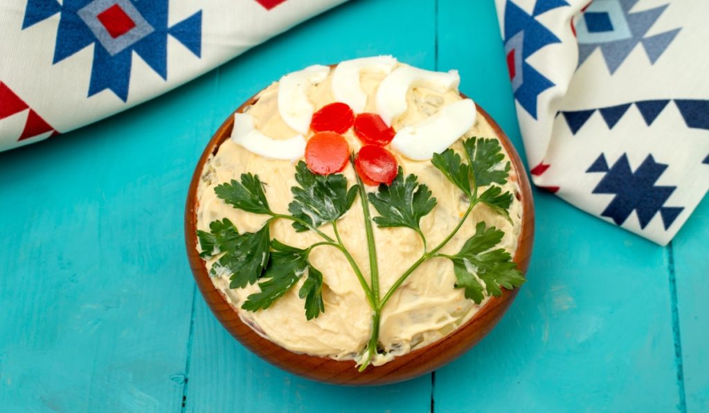 Cât rezistă salata boeuf la frigider? Când devine periculoasă pentru sănătate?