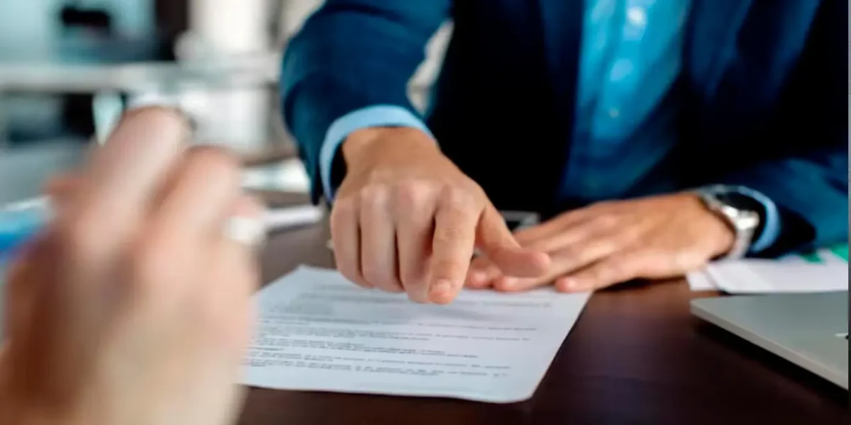 Ce-risti-daca-nu-dai-aceste-documente-fostului-angajat.-Amenzi-mai-mari-in-2026.webp.webp - ReactiveNews