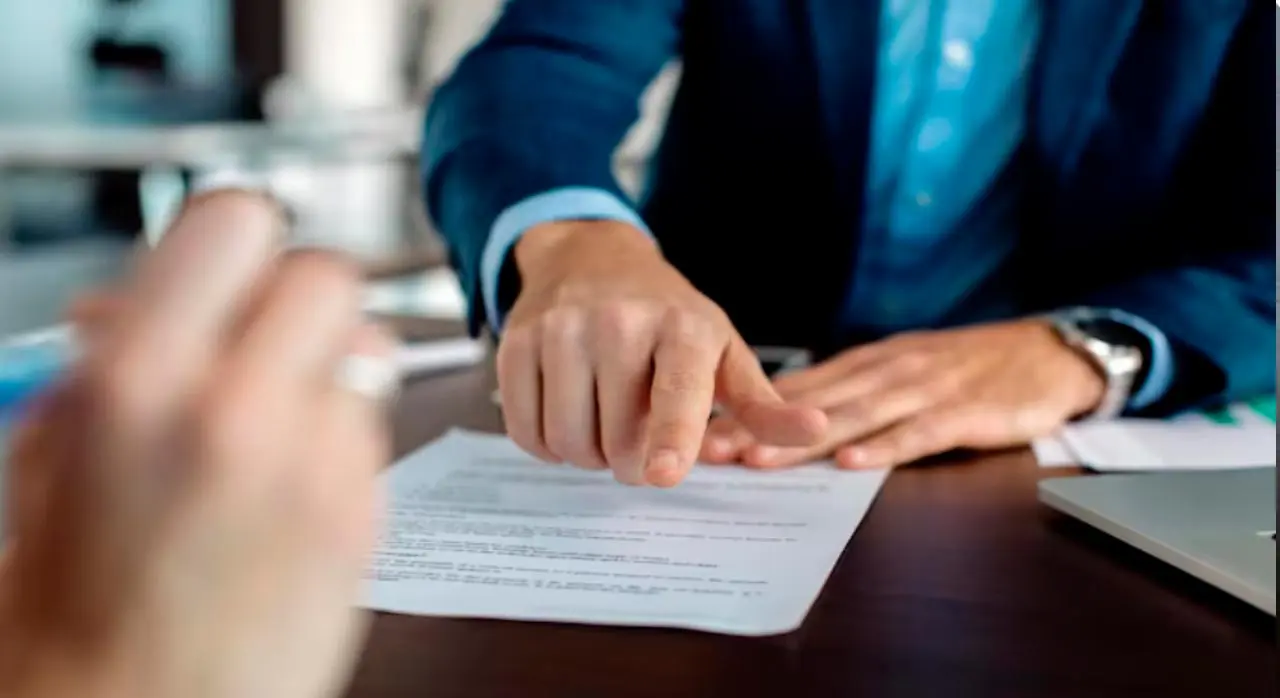 Începând din 2026, legislația românească introduce norme mai stricte pentru eliberarea documentelor solicitate de foștii angajați, iar amenzile pentru neconformare pot ajunge până la 5.000 de lei