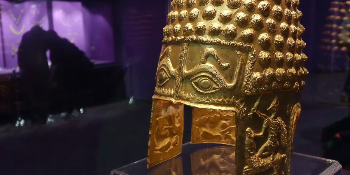 BREAKING NEWS. Coiful de la Coțofenești și tezaurul dacic au fost recuperate