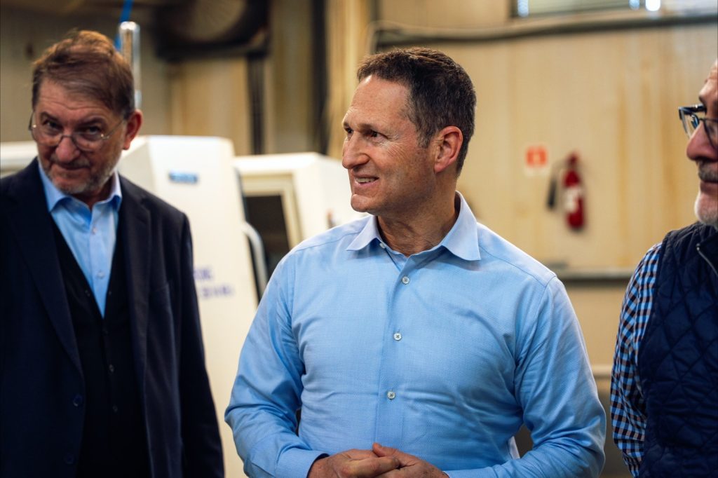 Șeful Sig Sauer, Ron Cohen, la Cugir: Parteneriat cu industria de armament?