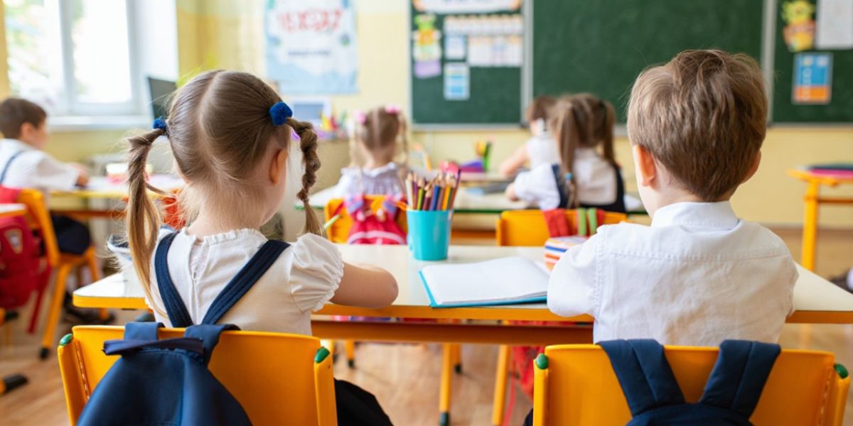 Cum-incearca-parintii-sa-obtina-locuri-la-scoli-de-top.-Practici-care-dau-peste-cap-inscrierile-si-a.jpeg - ReactiveNews