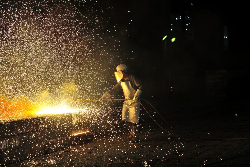 UE dublează taxele la oțel: Protecție pentru industria europeană, pe fondul importurilor chineze