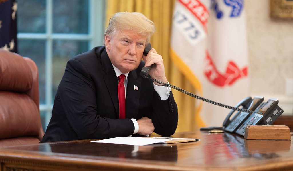 Trump decide blocada navală în Strâmtoarea Ormuz: Criza escaladează?