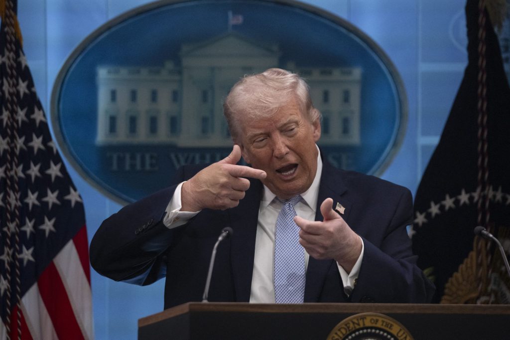 Teheranul amenință: Strâmtoarea Ormuz, din nou închisă?