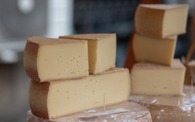 România, MEGA-DEAL cu China: Cum a ”furat” secretele lactatelor Greciei