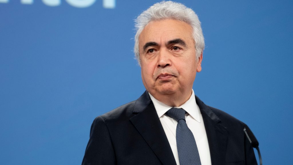 Europa, risc major: Combustibil pentru avioane, stocuri de doar 6 săptămâni