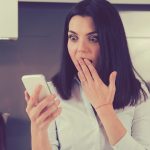 Atenție, români: Ce date de pe telefon vă pot lăsa fără bani