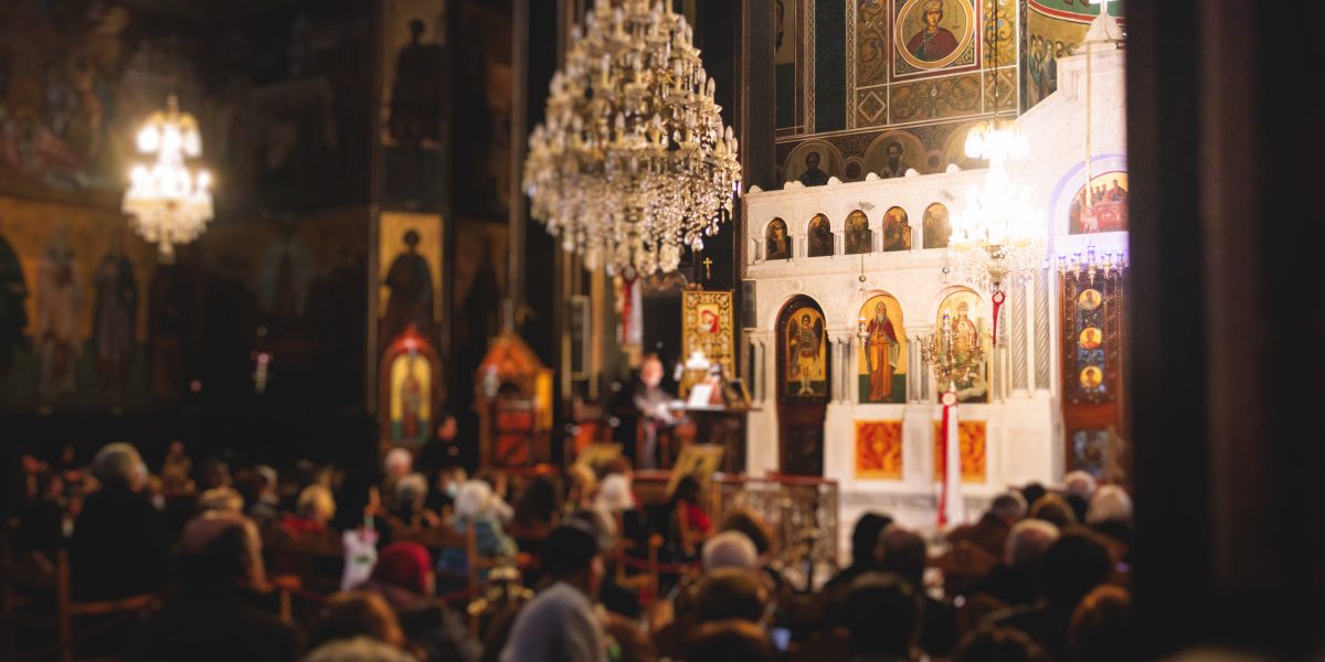 Floriile 2026: Tradiții importante pentru credincioși pe 5 aprilie. Obiceiul pe care preoții îl recomandă înainte de Săptămâna Mare