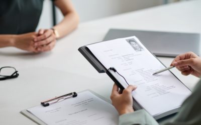 Crește spectaculos cererea de joburi: Tineri din România, în căutarea unui loc de muncă