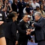 UConn's Geno Auriemma apologizes to South Carolina for outburst