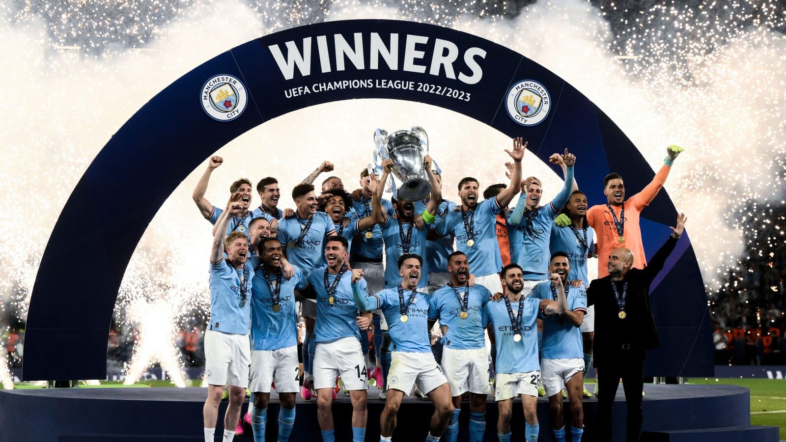 Medalii de ”triplă” ale lui Man City, scoase la vânzare: 30.000 lire și mister