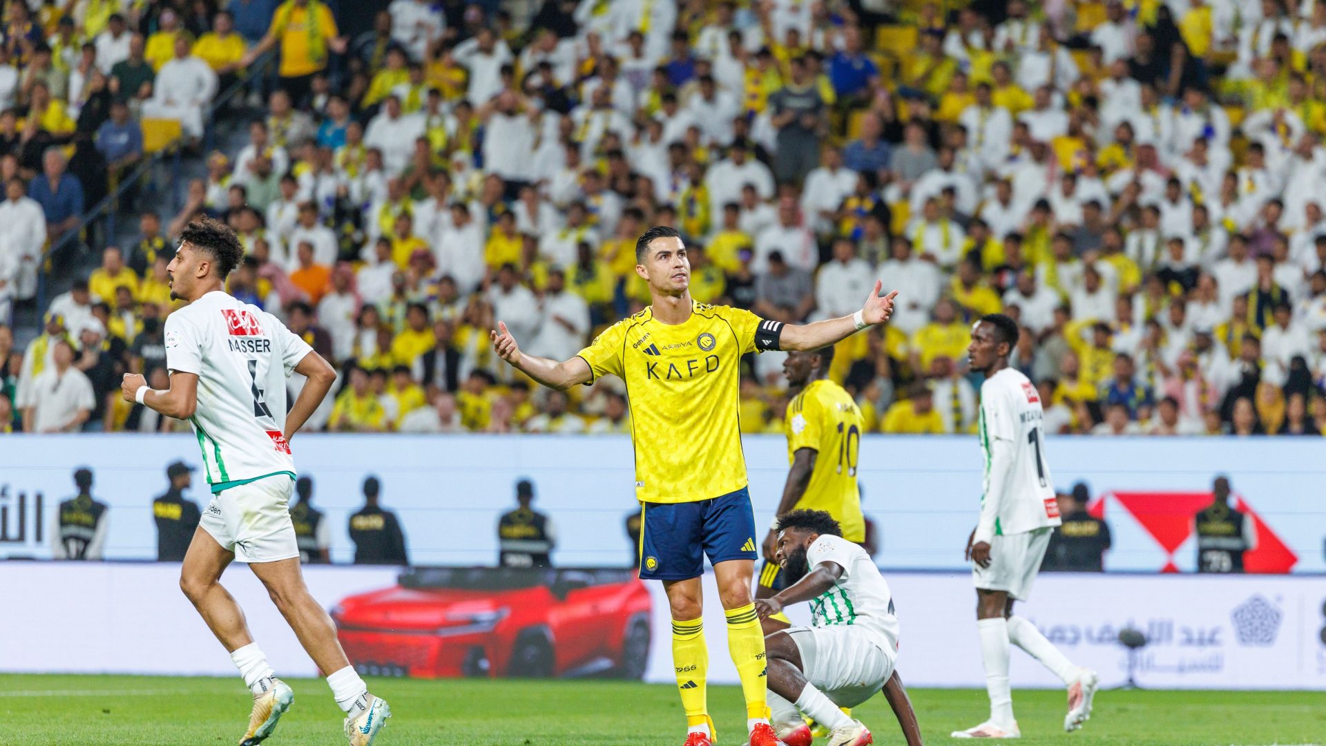 Cristiano Ronaldo, liderul de pe teren al echipei Al-Nassr, a reluat oficial competiția în Arabia Saudită, marcând o dublă importantă în partida cu Al-Najma, disputată vineri în etapa a 27-a a Pro League Roshen