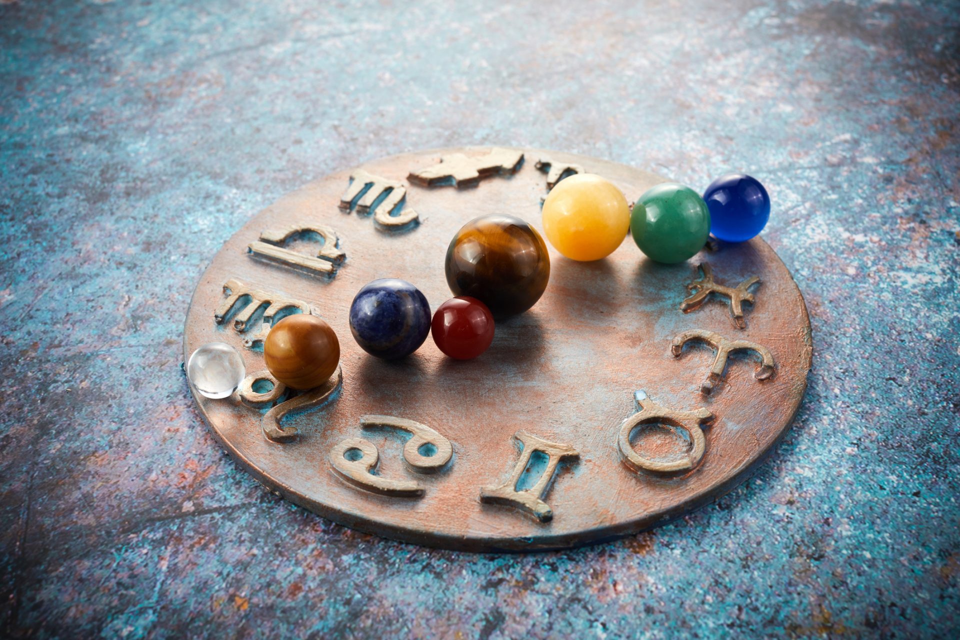 Miercuri, zodiile Berbec, Taur și Gemeni sunt invitate să reflecteze asupra unor aspecte importante din viețile lor