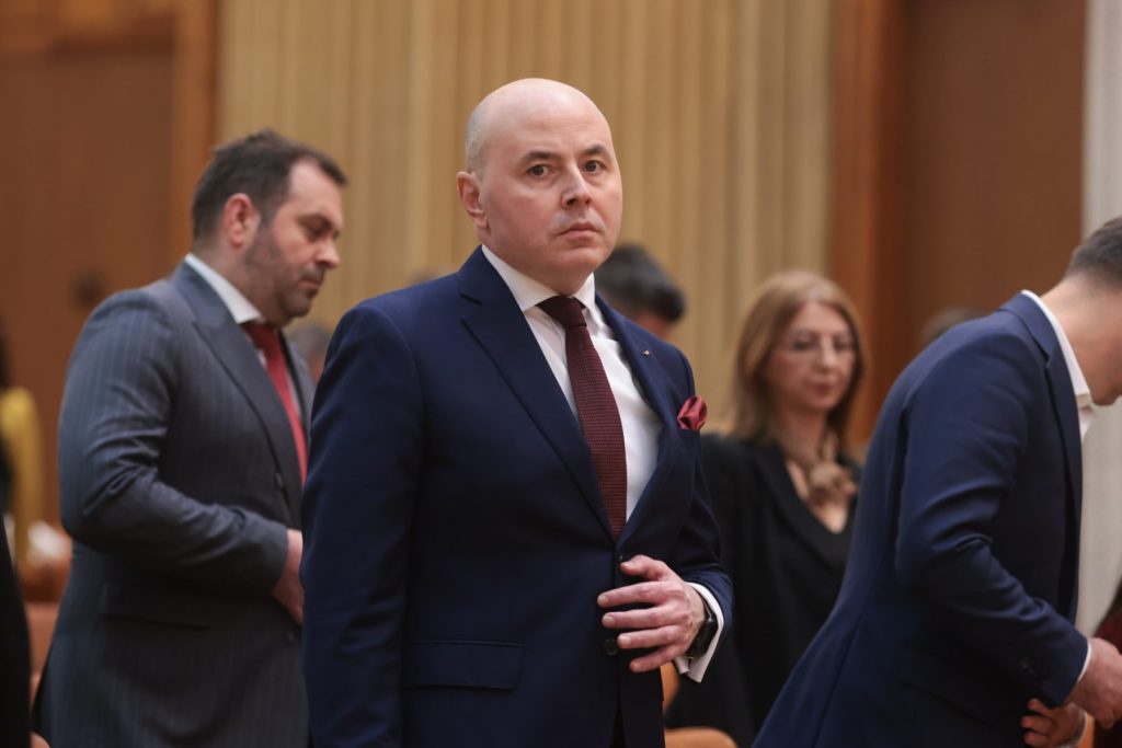 Liberalii contraatacă PSD: Un lider PNL apără Guvernul pe bursă, dă exemple!