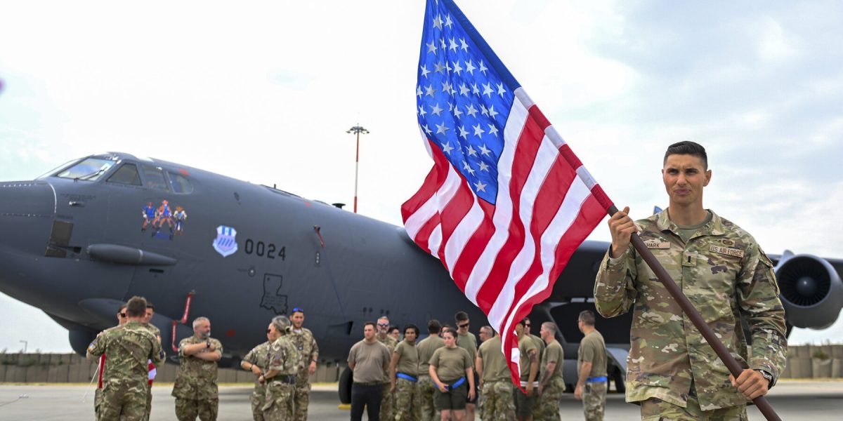 Prezență intensă la Otopeni: avioane americane de teren în ziua ultimatumului Trump