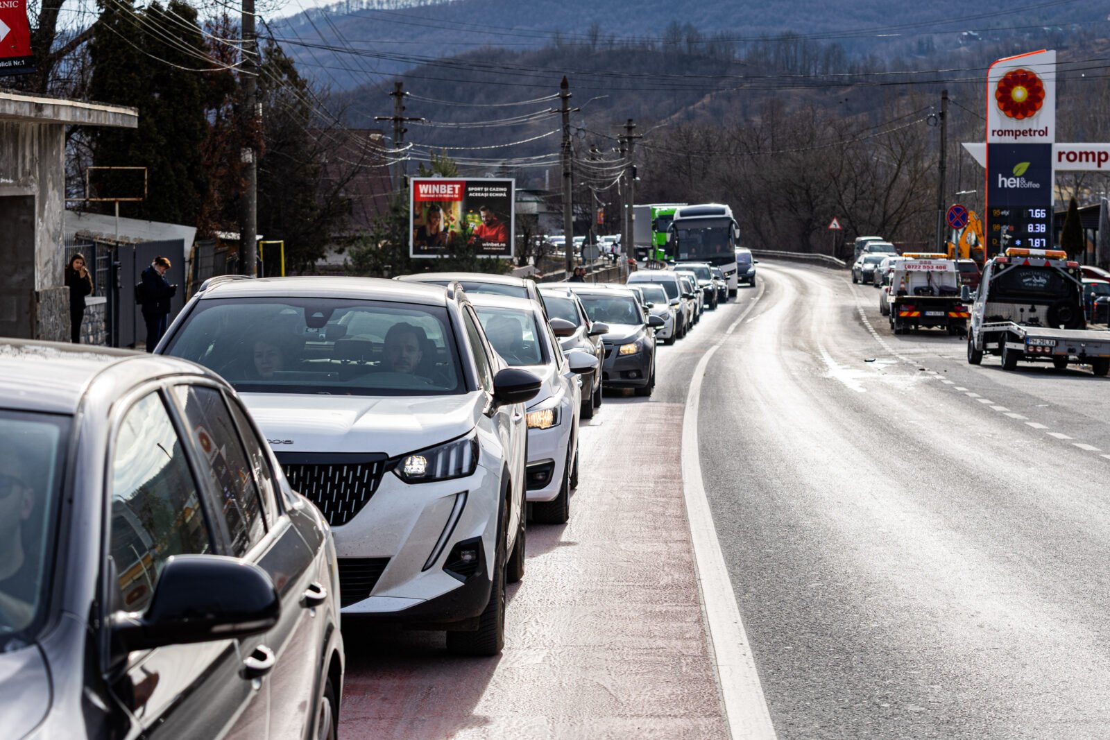 Agitație pe DN1 de la Predeal: Poliția cere rute ocolitoare