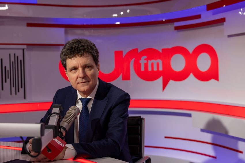 Război mediatic: Europa FM vs Realitatea Plus, scandal după Nicușor Dan