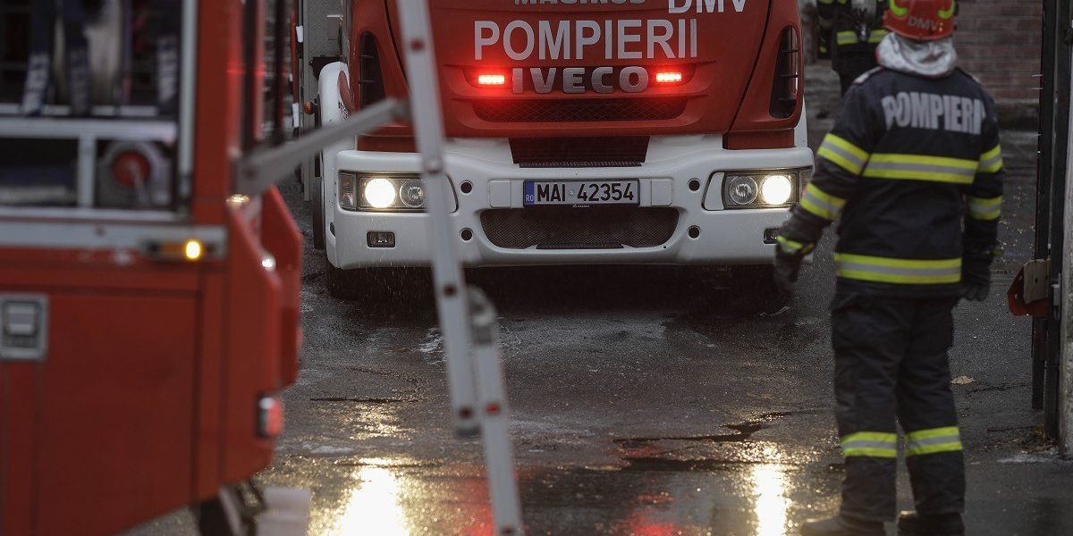 O trotinetă electrică a explodat într-un apartament din București, victimele suferind arsuri O explozie provocată de o trotinetă electrică lăsată la încărcat a avut loc luni într-un apartament din București