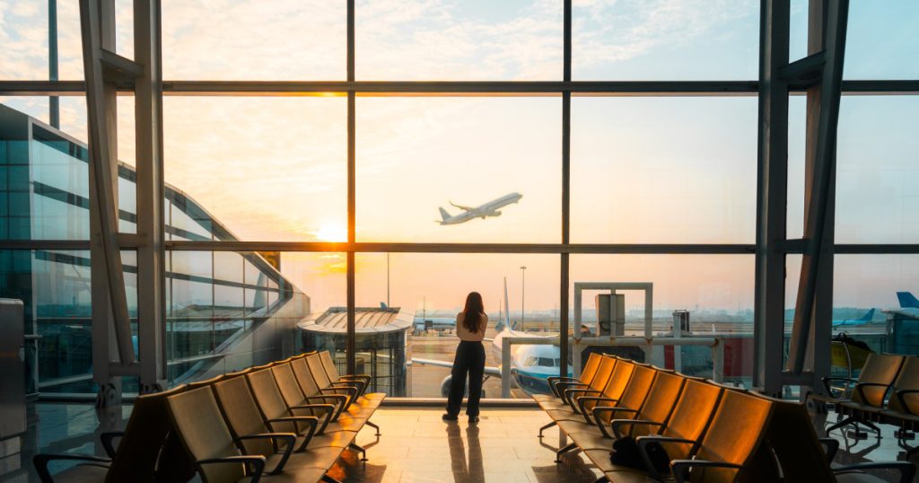 Criza din Orientul Mijlociu lovește aviația: Zboruri anulate și tarife umflate în România