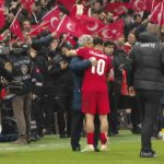 Mircea Lucescu și Hakan Calhanoglu, ultimele clipe: emoție pură! Reacția starului turc