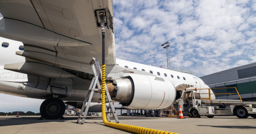 UE ia măsuri pentru aprovizionarea cu combustibil a avioanelor