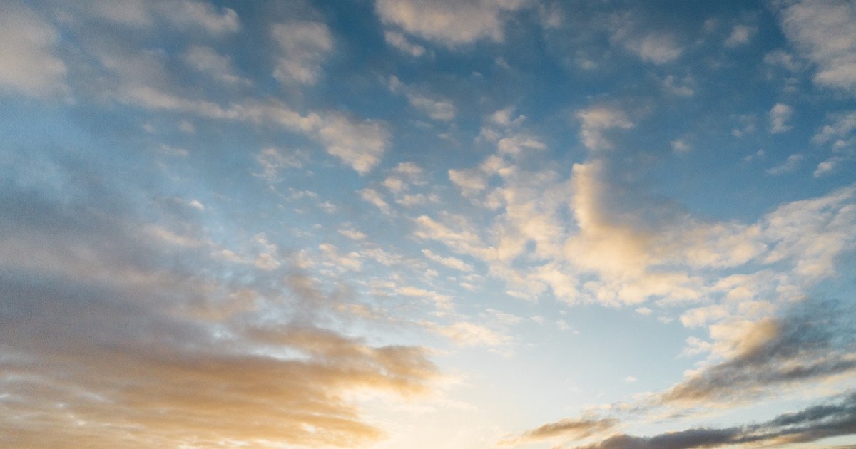 București: Vreme optimă, dar Vânt puternic: Cod Galben în Caraș-Severin