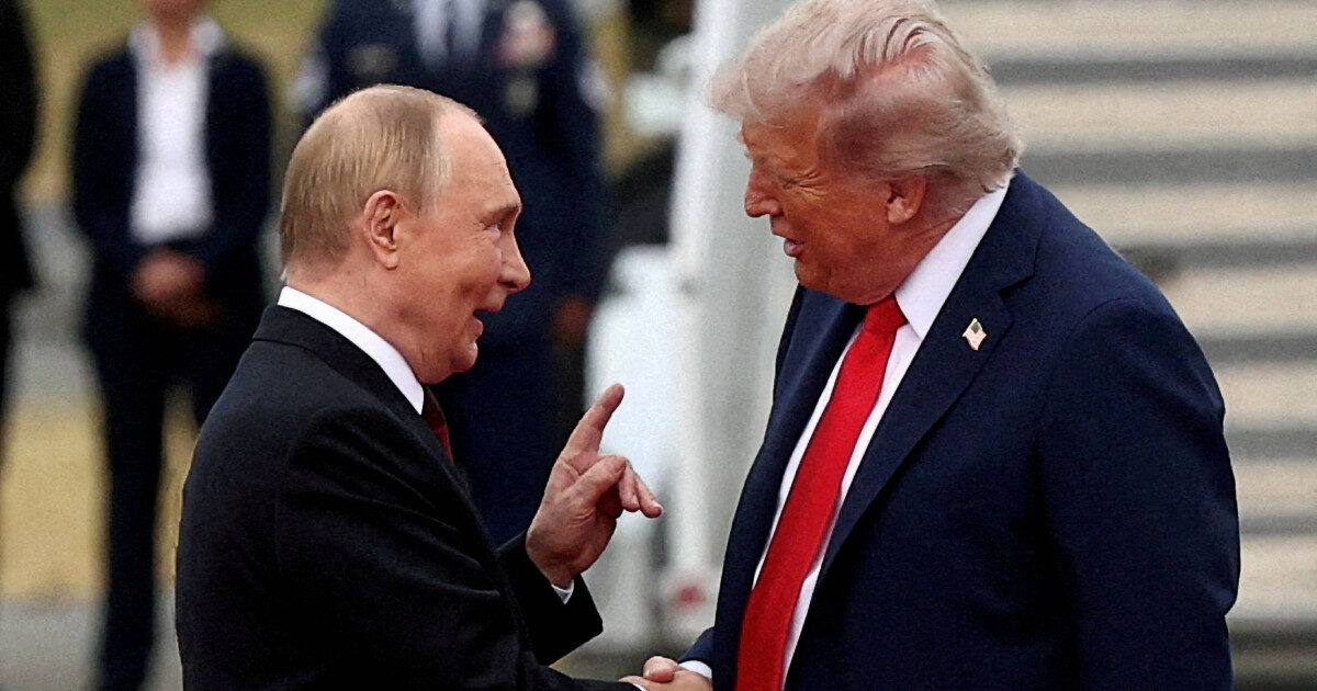 Trump, acuzat de democrați că „se lasă dus de nas” de Putin. Ce mesaj transmite