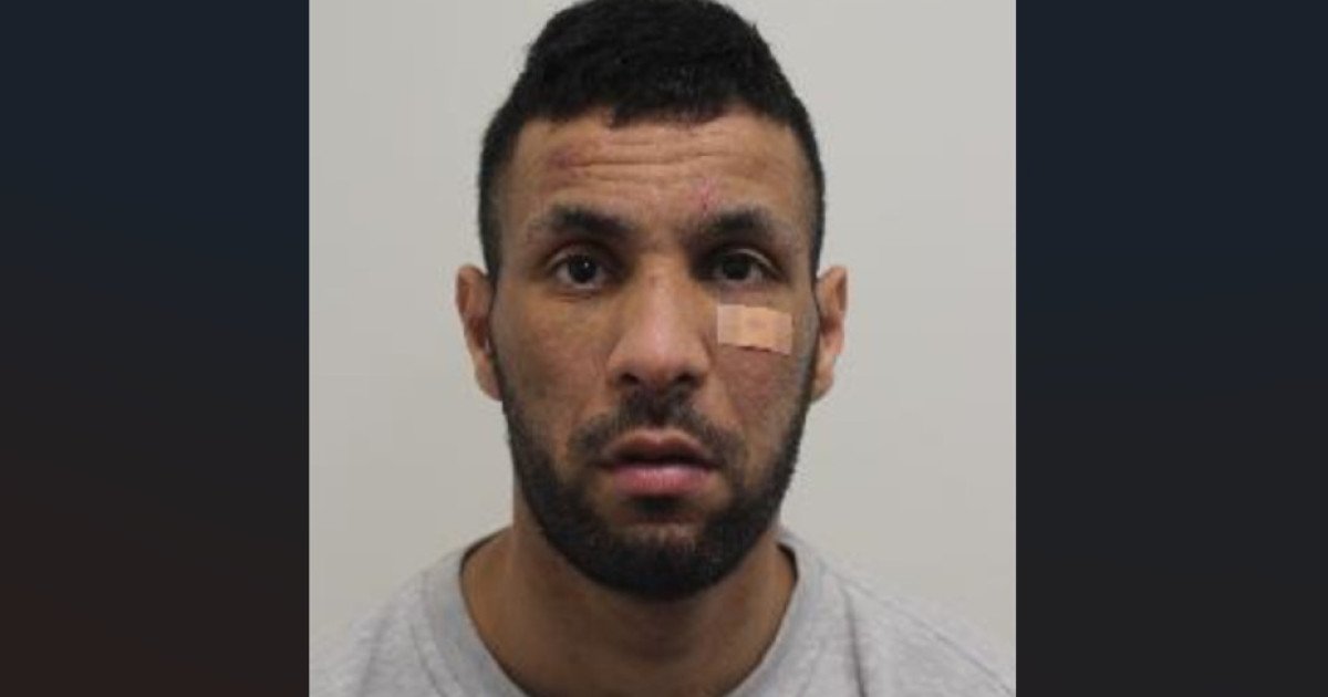 Un Hoț Londonez Condamnat După Ce A Furat O Geantă Cu O „Comoară” Enzo Conticello, un bărbat în vârstă de 29 de ani, a fost condamnat la peste doi ani de închisoare pentru furtul unei genți de mână dintr-un bar din centrul Londrei