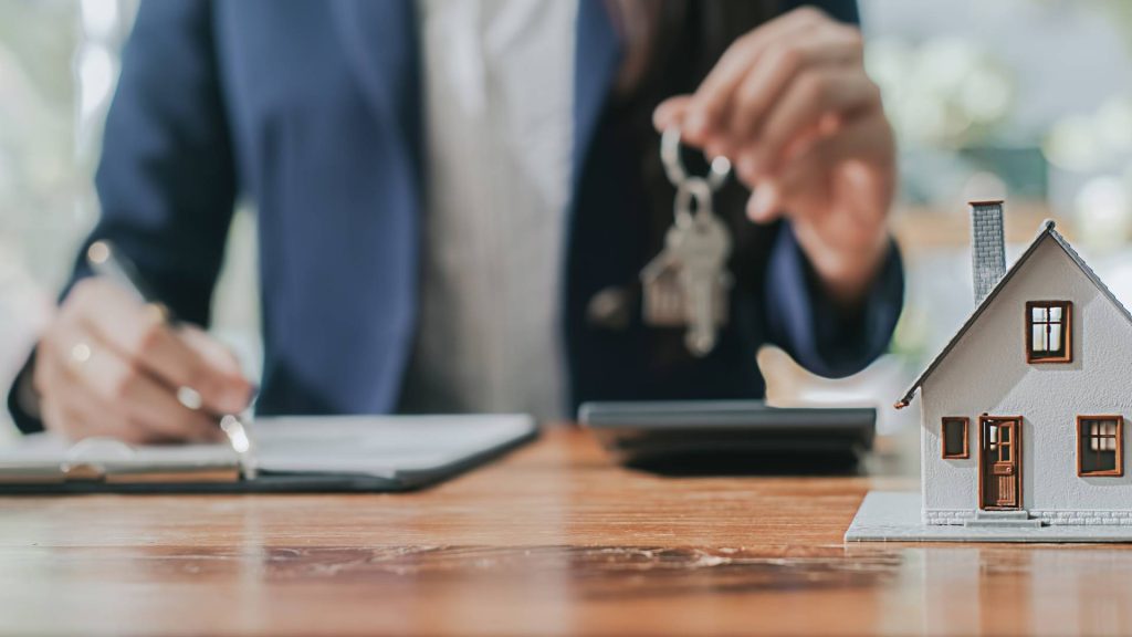 Când vine vorba de achiziția unui apartament, verificările și evaluările temeinice pot face diferența între o investiție sigură și un drum plin de surprize