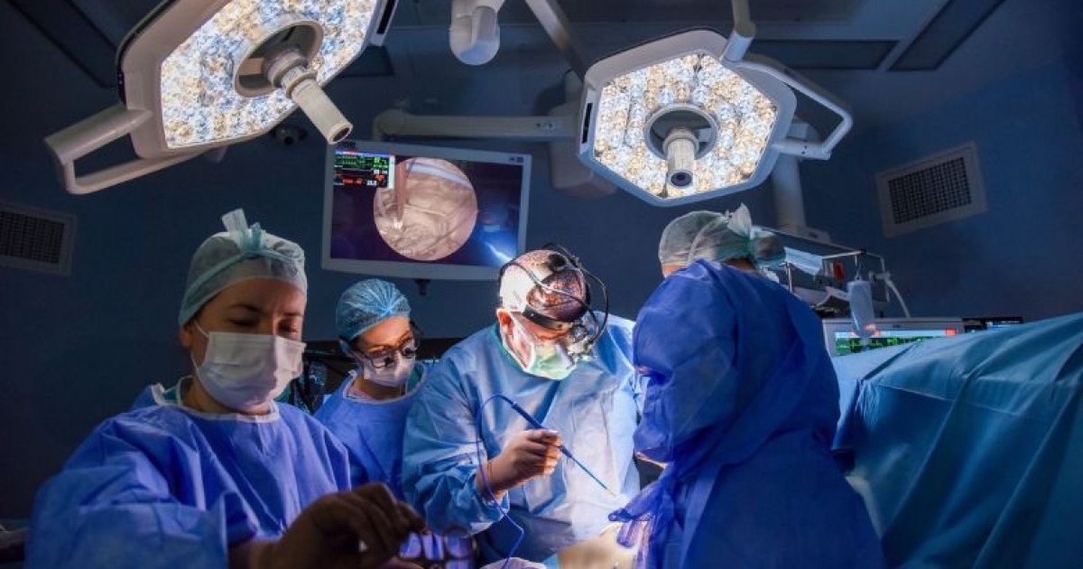 Înaintarea în vârstă a fost un factor determinant în agravarea afecțiunii cardiace de care suferă Mihai, un bărbat de 72 de ani, diagnosticat încă din tinerete cu o boală cardiovasculară