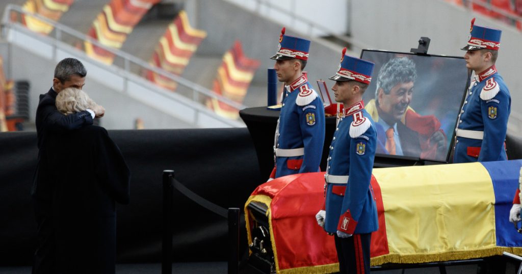 De ce a lipsit Nicușor Dan de la catafalcul lui Mircea Lucescu?