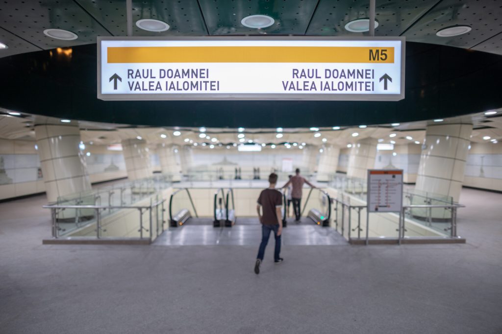 FOTO: Stațiile de metrou din București, transformate-n pisici. „Fiecare are o poveste”